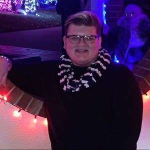 Meet your Posher, Christian